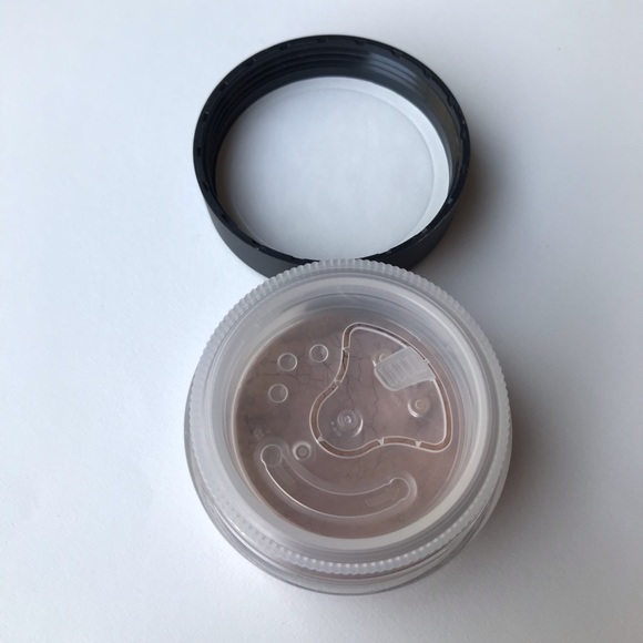 BareMinerals foundation - Picture 2 of 6